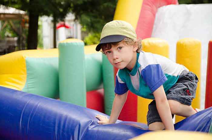The Advantages of Using Inflatable Bounce Houses